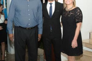 El Embajador y su esposa junto al Ministro de Turismo 